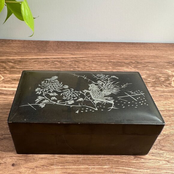 Vintage Chinese Lacquer Box, Men's Jewelry Storage - Picture 1 of 15